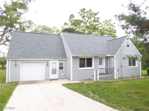 7472 Painter Rd, Bedford, OH, 44146-6102 | Card Image