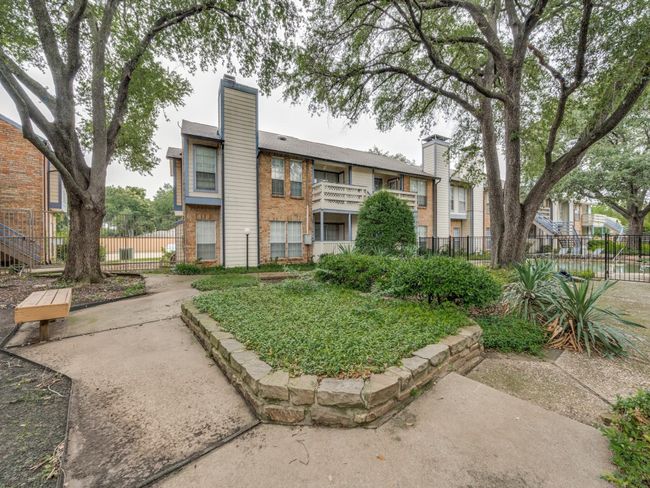 APT-308 - 1603 Marsh Ln, Condo with 2 bedrooms, 1 bathrooms and null parking in Carrollton TX | Image 25