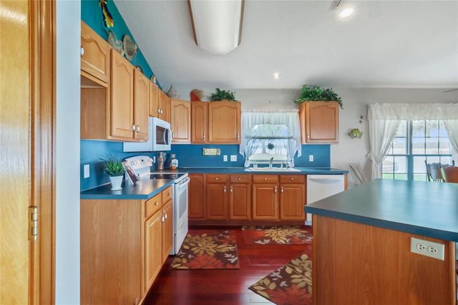 Oak Cabinetry | Image 10