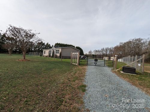 5001 Friendly Baptist Ch Rd, Indian Trail, NC, 28079-7793 | Card Image