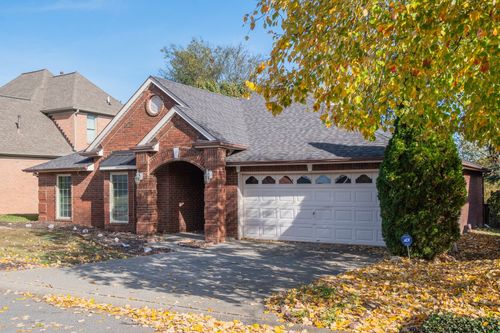 207 Trotwood, Brentwood, TN, 37027-7632 | Card Image