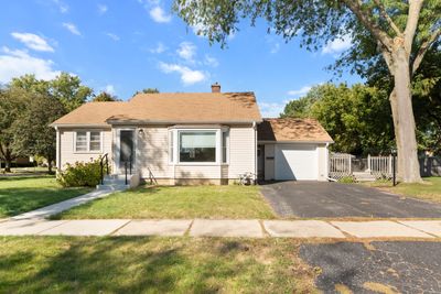 1436 Jefferson Avenue, House other with 2 bedrooms, 1 bathrooms and 1 parking in Downers Grove IL | Image 1