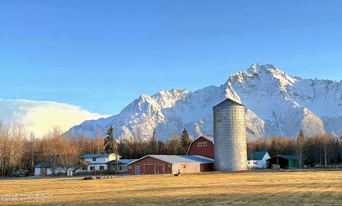 2930 S Bodenburg Loop, Palmer, AK, 99645-8545 | Card Image