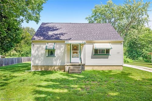 1707 Mohawk Dr, Akron, OH, 44306-4027 | Card Image