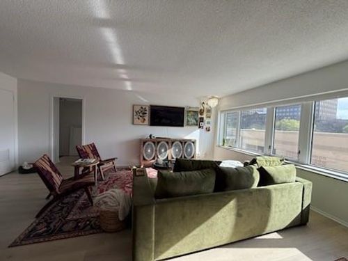 4545 Wornall Rd, Kansas City, MO, 64111-3270 | Card Image