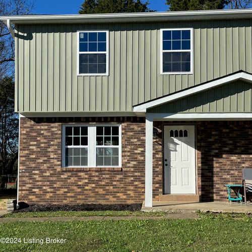744 Brian Ct, Radcliff, KY, 40160-1678 | Card Image