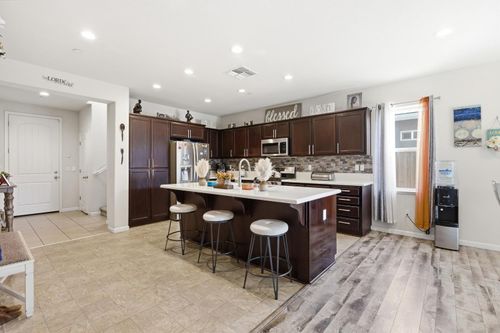 710 Fargo St, Stockton, CA, 95204-3536 | Card Image