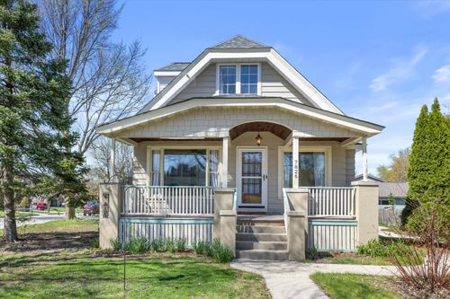 7826 W Cold Spring Rd, Greenfield, WI, 53220-2819 | Card Image