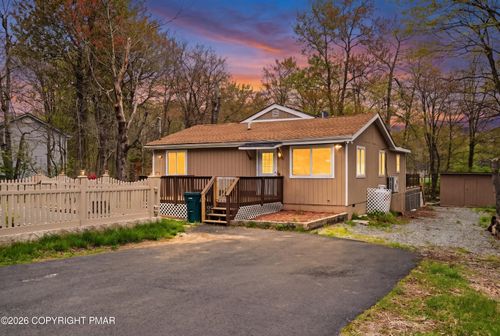 9851 Deerwood Dr, Tobyhanna, PA, 18466-3884 | Card Image