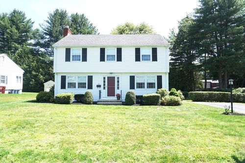 40 Miriam Ln, Lowell, MA, 01852-3924 | Card Image