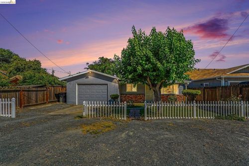 3193 Hosie Ave, Byron, CA, 94514-1003 | Card Image