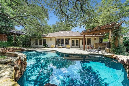 3500 Taylors Dr, Austin, TX, 78703-1050 | Card Image