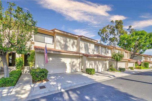 926 Whitewater Dr, Fullerton, CA, 92833-2194 | Card Image