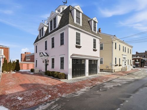 102-102 Pleasant St, Newburyport, MA, 01950-2537 | Card Image