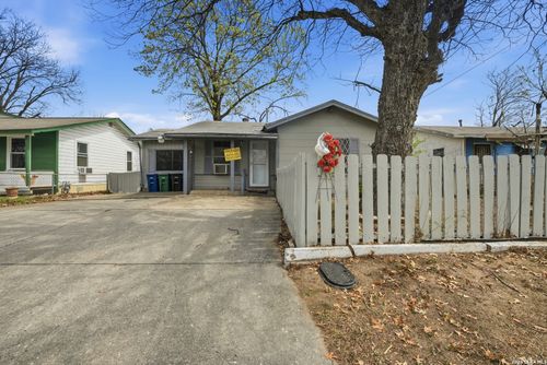 2002 Amerada St, San Antonio, TX, 78237-4303 | Card Image