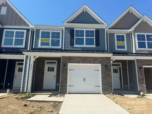 196-4229 Black Ct, Harrisburg, NC, 28075-7498 | Card Image