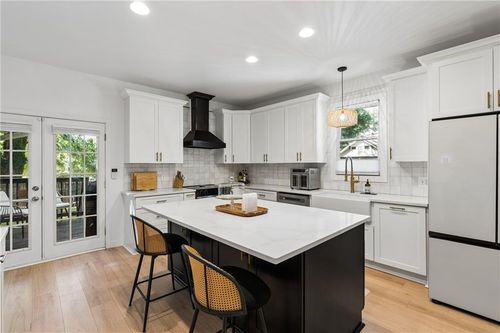 1353 Meridian St Se, Atlanta, GA, 30317-1723 | Card Image