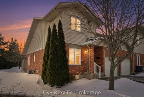 1-19 Bartlett Ave, Grimsby, ON, L3M5G6 | Card Image