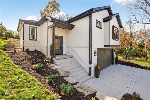 6448 Nw Cross Rd, Parkville, MO, 64152 | Card Image