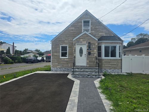 461 Pinebrook Ave, West Hempstead, NY, 11552-4308 | Card Image