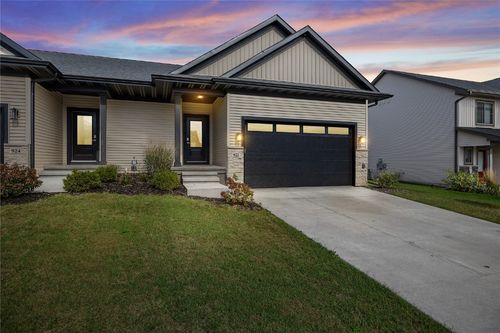 922 Oakland Trail, Solon, IA, 52333 | Card Image