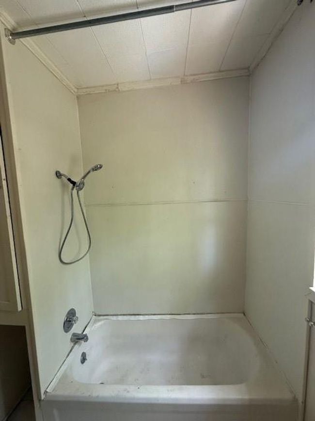 1100 Maple St, House other with 3 bedrooms, 2 bathrooms and null parking in Winnfield LA | Image 18