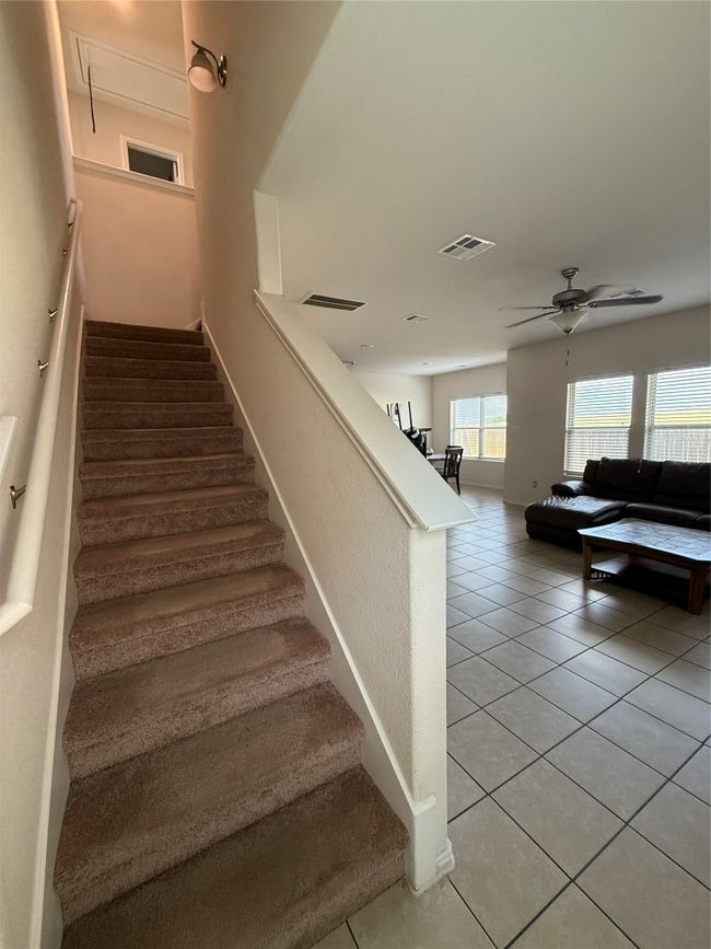 37E - 352 Circle Way, House other with 3 bedrooms, 3 bathrooms and 2 parking in Jarrell TX | Image 13