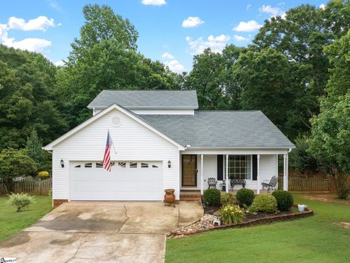 111 Brooke Lee Cir, Taylors, SC, 29687-5976 | Card Image
