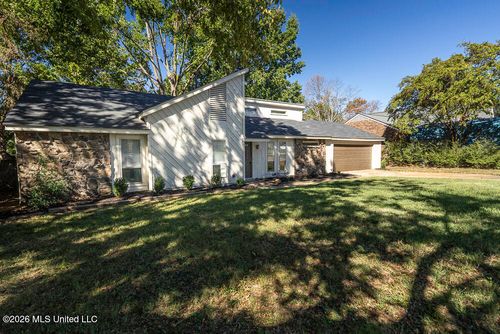 5629 Ridgetop Dr, Horn Lake, MS, 38637-3730 | Card Image