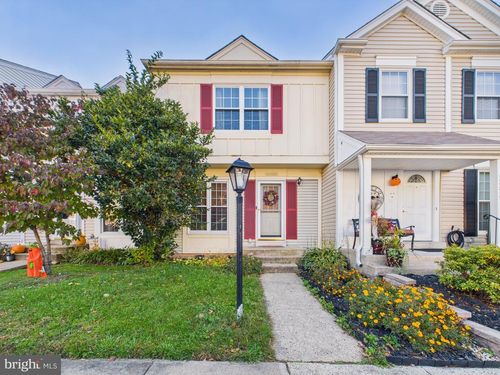 14785 Green Park Way, CENTREVILLE, VA, 20120-3110 | Card Image