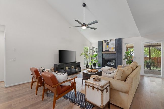 2003 Ploverville Ln, House other with 3 bedrooms, 3 bathrooms and 4 parking in Austin TX | Image 6