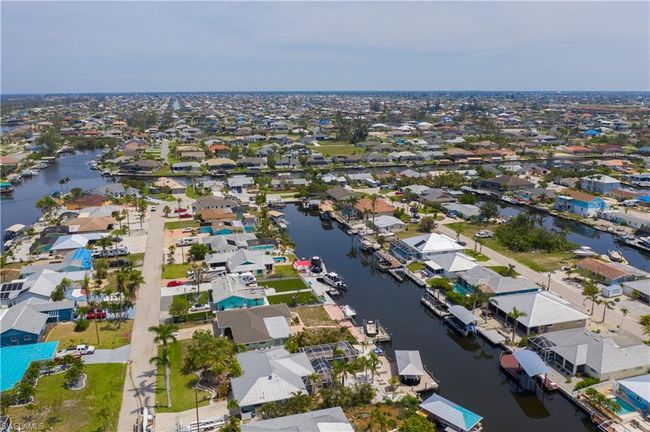 12321 Moon Shell Dr, House other with 3 bedrooms, 3 bathrooms and 2 parking in MATLACHA ISLES FL | Image 44