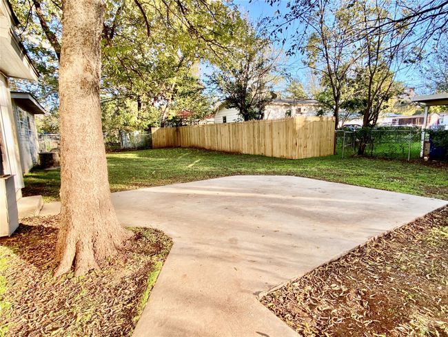 1410 Vine Street, House other with 3 bedrooms, 2 bathrooms and null parking in Bridgeport TX | Image 27