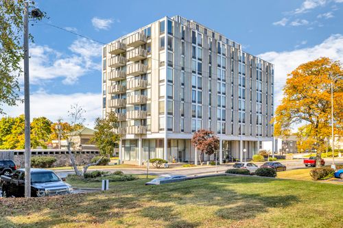 202-715 W Michigan Ave, Jackson, MI, 49201-1914 | Card Image