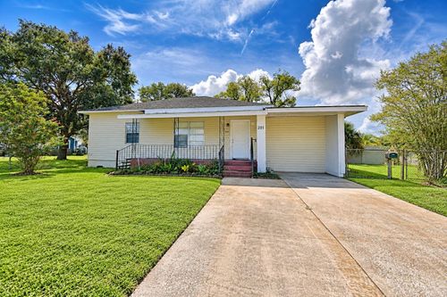201 Lake Dale Dr, AUBURNDALE, FL, 33823-2942 | Card Image