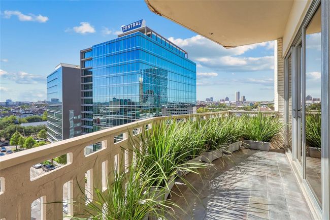 APT-722 - 2016 Main St, Condo with 2 bedrooms, 2 bathrooms and 1 parking in Houston TX | Image 12