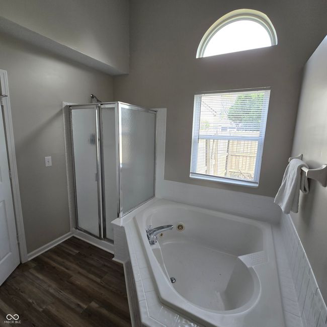 Another look at this goreous primary bath... | Image 5