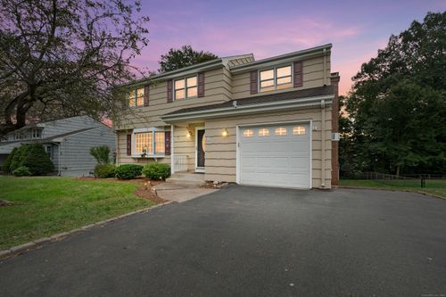 217 Newton St, Berlin, CT, 06037-1253 | Card Image