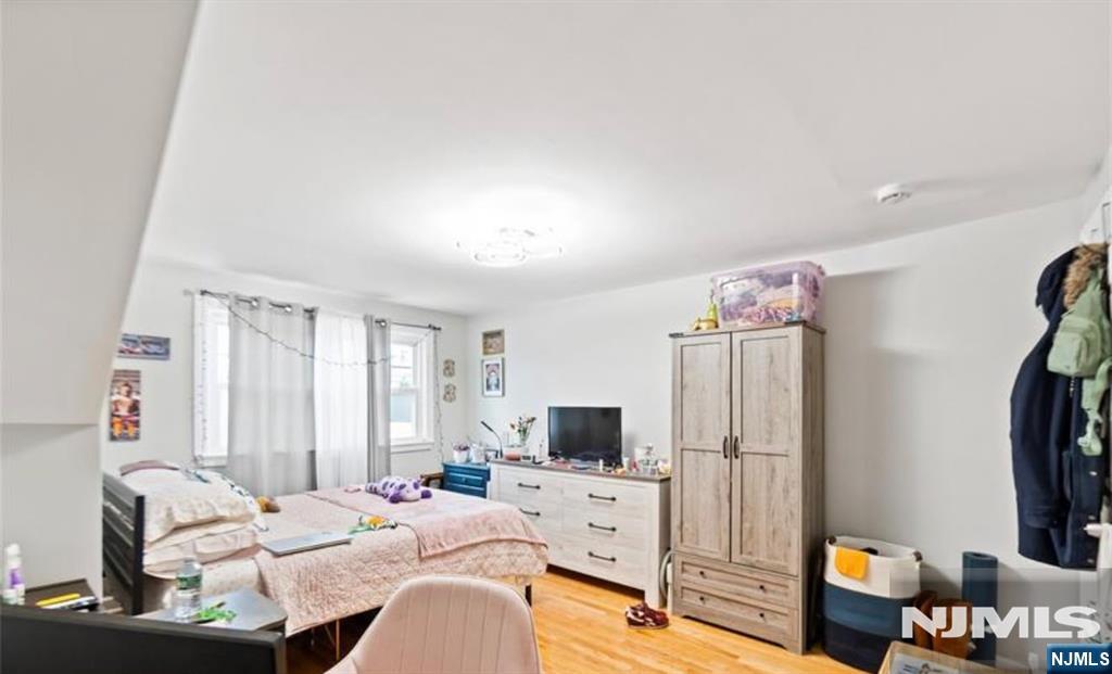 Residential Lease in Elmwood Park 4