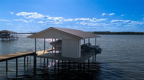 124 Shoreline Dr, Tool, TX, 75143-2355 | Card Image