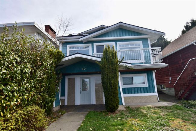 30 N Hythe Avenue, House other with 3 bedrooms, 0 bathrooms and 2 parking in Burnaby BC | Image 1