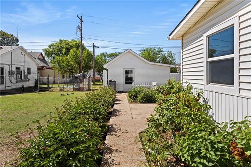 211 W Broadway St, Okeene, OK, 73763-9323 | Card Image