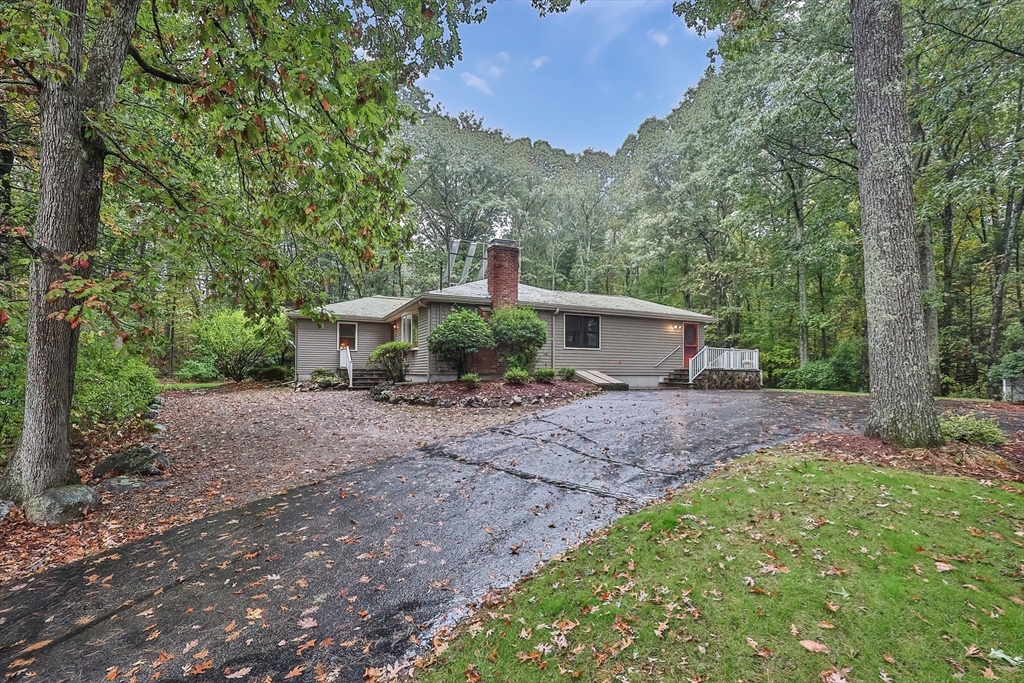 Chestnut St, Wrentham, MA 02093