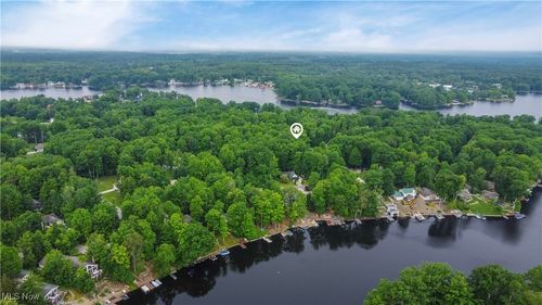 2191 Deer Run, Roaming Shores, OH, 44084-9670 | Card Image