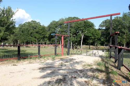 900 Old Lytton Springs Rd, Lockhart, TX, 78644 | Card Image