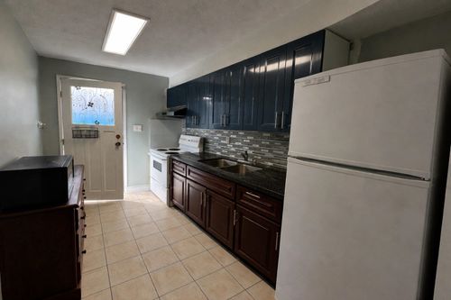 9xx0 Swansea, Richmond, BC, V7A2L8 | Card Image
