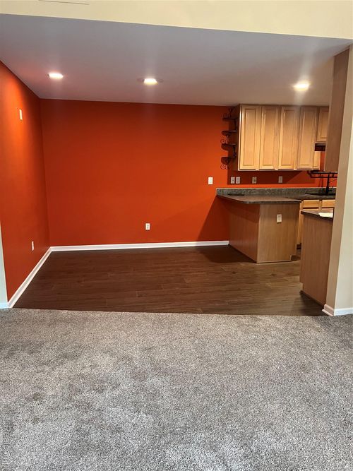 unit-b-798 Amberly Dr, Waterford, MI, 48328-4941 | Card Image