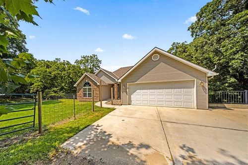 23416 Sycamore Cir, Kearney, MO, 64060-9328 | Card Image