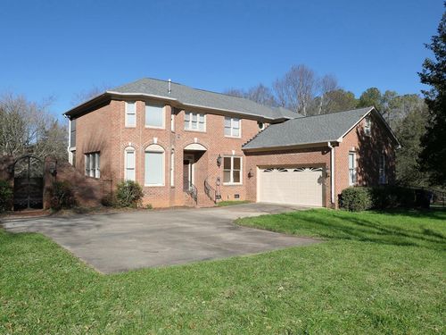 5330 Foxlair Rd, Chapel Hill, NC, 27516-8174 | Card Image