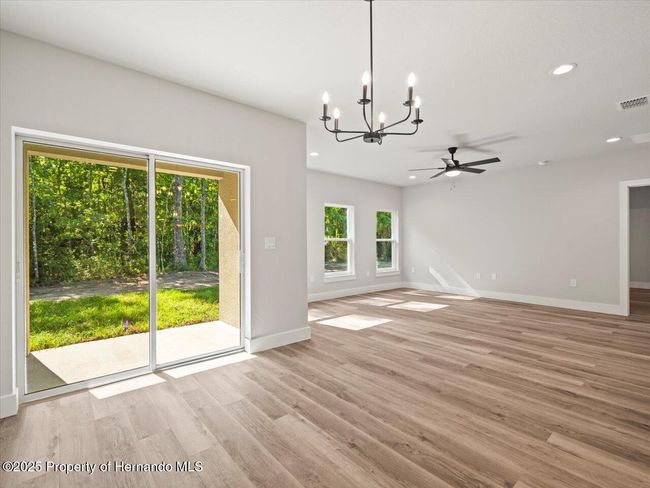14448 Chimney Swift Rd, House other with 4 bedrooms, 2 bathrooms and null parking in WEEKI WACHEE FL | Image 8